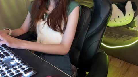 Elisa North online show from 03/12/25, 01:58