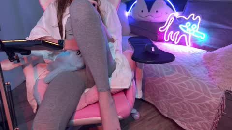 Elisa North online show from 09/21/25, 01:24