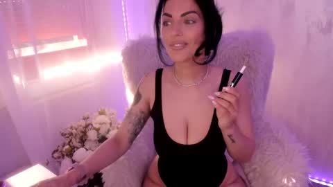 Snapshot of elisabaxter chatting on 05/01/26, 04:17 Maria online show from 05/01/26, 04:17