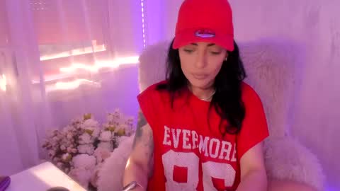 Snapshot of elisabaxter chatting on 05/07/26, 04:07 Maria online show from 05/07/26, 04:07