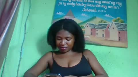 Snapshot of elisabeth2525 chatting on 01/08/25, 09:34 elisabeth2525 online show from 01/08/25, 09:34