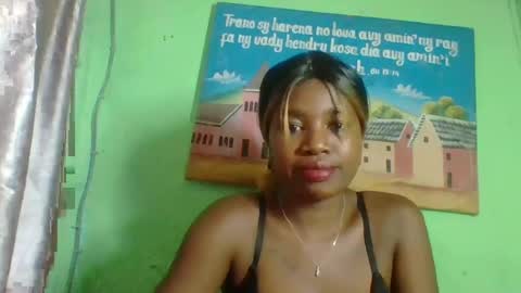 Snapshot of elisabeth2525 chatting on 01/20/25, 05:06 elisabeth2525 online show from 01/20/25, 05:06
