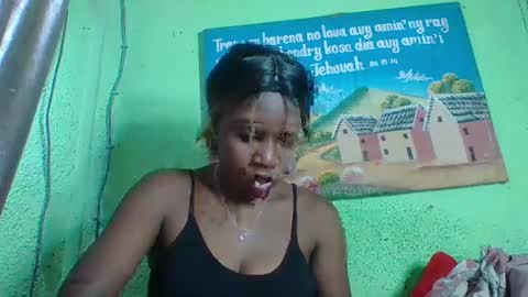 Snapshot of elisabeth2525 chatting on 01/26/25, 03:36 elisabeth2525 online show from 01/26/25, 03:36