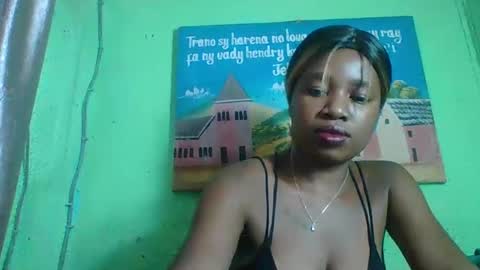 Snapshot of elisabeth2525 chatting on 01/27/25, 06:31 elisabeth2525 online show from 01/27/25, 06:31