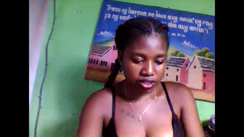 Snapshot of elisabeth2525 chatting on 02/03/25, 07:00 elisabeth2525 online show from 02/03/25, 07:00