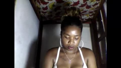 Snapshot of elisabeth2525 chatting on 10/12/25, 06:51 elisabeth2525 online show from 10/12/25, 06:51