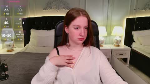 Snapshot of elisabeth_binder chatting on 06/04/26, 04:18 your sweet Lisa online show from 06/04/26, 04:18