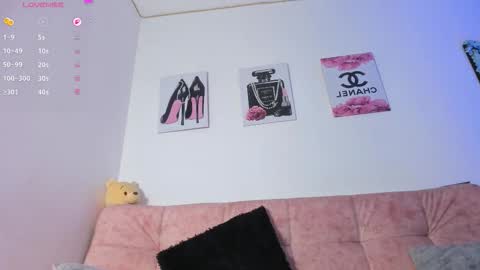    online show from 12/01/25, 12:54