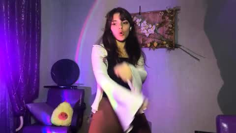 Elin online show from 04/07/26, 01:55