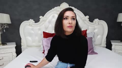 Krissy online show from 10/29/25, 12:07