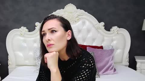 Krissy online show from 11/11/25, 10:15