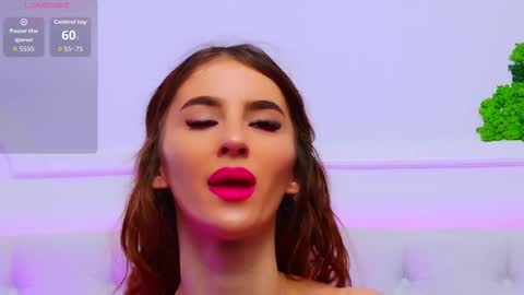 ElisaCharm online show from 12/15/25, 03:44