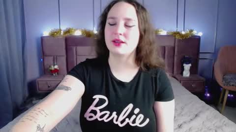 Snapshot of elisaminix_ chatting on 12/04/25, 06:55 Elison online show from 12/04/25, 06:55