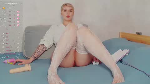 Snapshot of elise_day chatting on 07/08/26, 01:26 elise_day online show from 07/08/26, 01:26