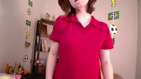 Snapshot of elise_nyx chatting on 06/25/26, 01:59 elise_nyx online show from 06/25/26, 01:59