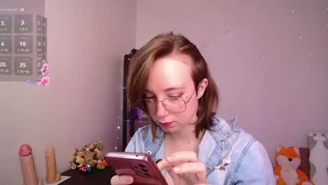 Snapshot of elise_nyx chatting on 07/10/26, 11:57 elise_nyx online show from 07/10/26, 11:57