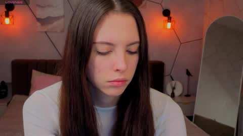 Elise online show from 03/30/26, 01:06