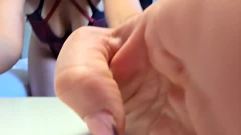 Snapshot of elisehipele chatting on 10/09/25, 03:21 elisehipele online show from 10/09/25, 03:21