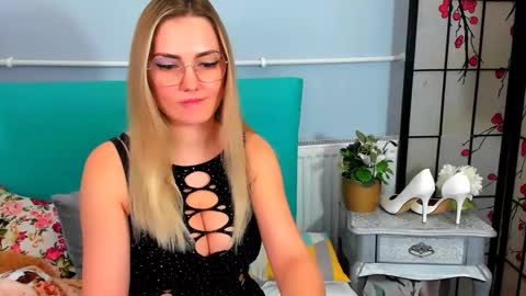 Elise online show from 12/03/24, 03:00