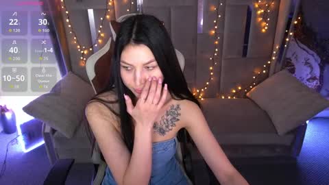 elisevelour online show from 04/10/26, 12:54