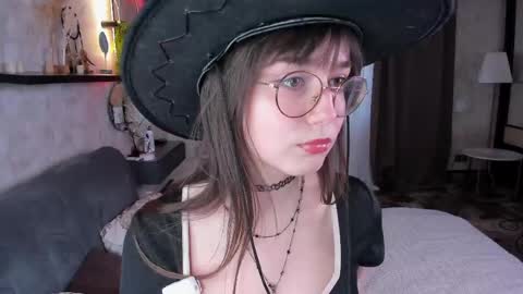 Elis online show from 04/24/26, 08:17
