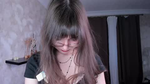 Elis online show from 04/25/26, 08:28
