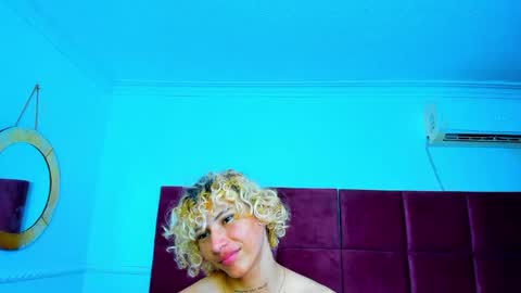 Snapshot of elite__models chatting on 05/28/26, 07:11 Valentino Konny y Jhon online show from 05/28/26, 07:11