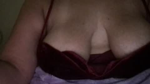 Snapshot of eliterd chatting on 10/03/25, 12:40 eliterd online show from 10/03/25, 12:40