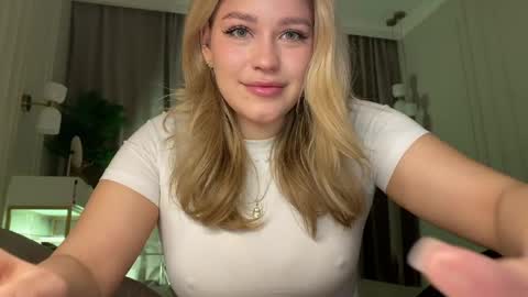 Stephanie online show from 04/24/26, 08:00