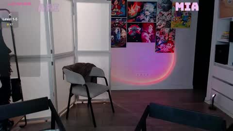 Ari online show from 10/03/25, 03:42