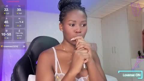 Snapshot of eliza_eup69 chatting on 02/18/26, 07:43 ELIZA online show from 02/18/26, 07:43
