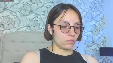 Eliza online show from 04/27/26, 07:23