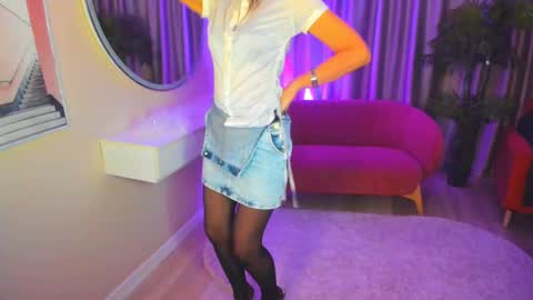 Elizabethangel online show from 02/16/25, 11:59