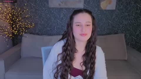Snapshot of elizabet_collins chatting on 06/19/26, 01:21 Elizabet online show from 06/19/26, 01:21