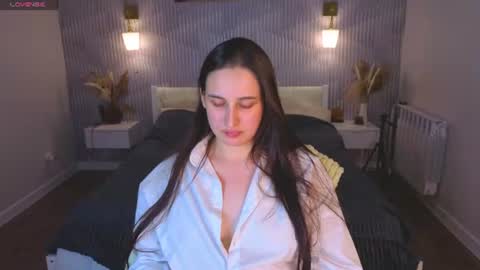 Snapshot of elizabet_collins chatting on 07/06/26, 03:03 Elizabet online show from 07/06/26, 03:03