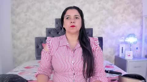 Elizabeth online show from 10/16/25, 10:44