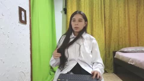 elizabeth online show from 01/06/25, 04:04