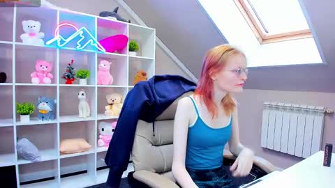 Snapshot of elizabeth_harpper chatting on 01/03/25, 04:33 Elizabeth online show from 01/03/25, 04:33