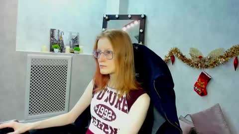 Snapshot of elizabeth_harpper chatting on 01/04/25, 01:31 Elizabeth online show from 01/04/25, 01:31