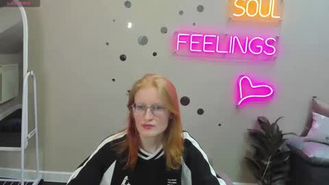 Snapshot of elizabeth_harpper chatting on 01/17/25, 03:00 Elizabeth online show from 01/17/25, 03:00