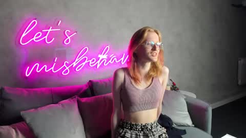 Snapshot of elizabeth_harpper chatting on 01/29/25, 02:10 Elizabeth online show from 01/29/25, 02:10