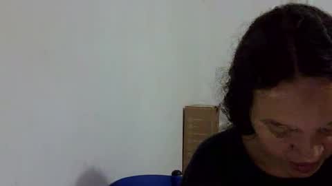 Snapshot of elizabeth_martinez_ chatting on 10/28/25, 06:10 Elizabeth Martinez online show from 10/28/25, 06:10