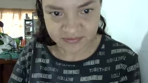 Snapshot of elizabeth_martinez_ chatting on 12/17/25, 04:02 Elizabeth Martinez online show from 12/17/25, 04:02