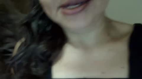 Snapshot of elizabeth_martinez_ chatting on 02/19/26, 03:08 Elizabeth Martinez online show from 02/19/26, 03:08