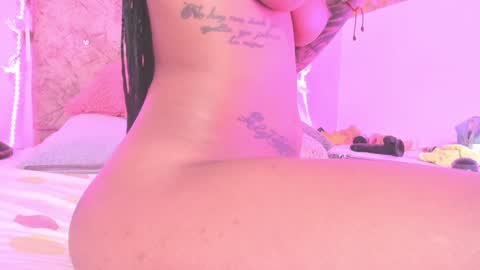 Snapshot of elizabeth_roman chatting on 01/03/25, 06:11 Montserrath online show from 01/03/25, 06:11