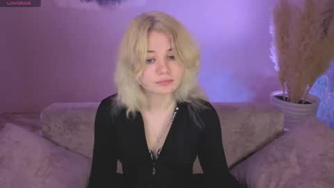 Snapshot of elizabeth_rready chatting on 05/29/26, 02:31 Elizabeth online show from 05/29/26, 02:31