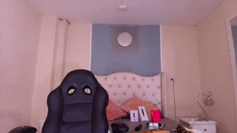Snapshot of elizabeth_santos1 chatting on 07/01/26, 01:18 Elizabeth online show from 07/01/26, 01:18