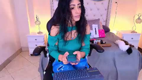 Snapshot of elizabeth_santos1 chatting on 07/20/26, 09:28 Elizabeth online show from 07/20/26, 09:28