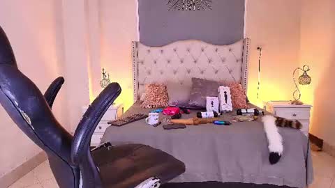 Snapshot of elizabeth_santos1 chatting on 07/21/26, 11:29 Elizabeth online show from 07/21/26, 11:29