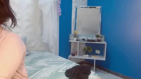 Elizabeth  online show from 04/12/26, 11:48